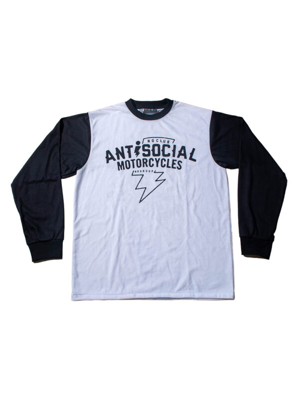 POLERA  MANGA LARGA ANTISOCIAL