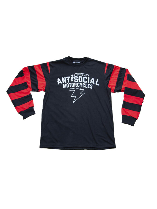 POLERA ANTISOCIAL MANGA LARGA